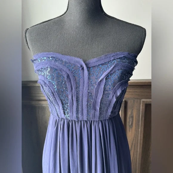 BCBG Paris navy strapless sequin top gown. Size 4 - Picture 4 of 11